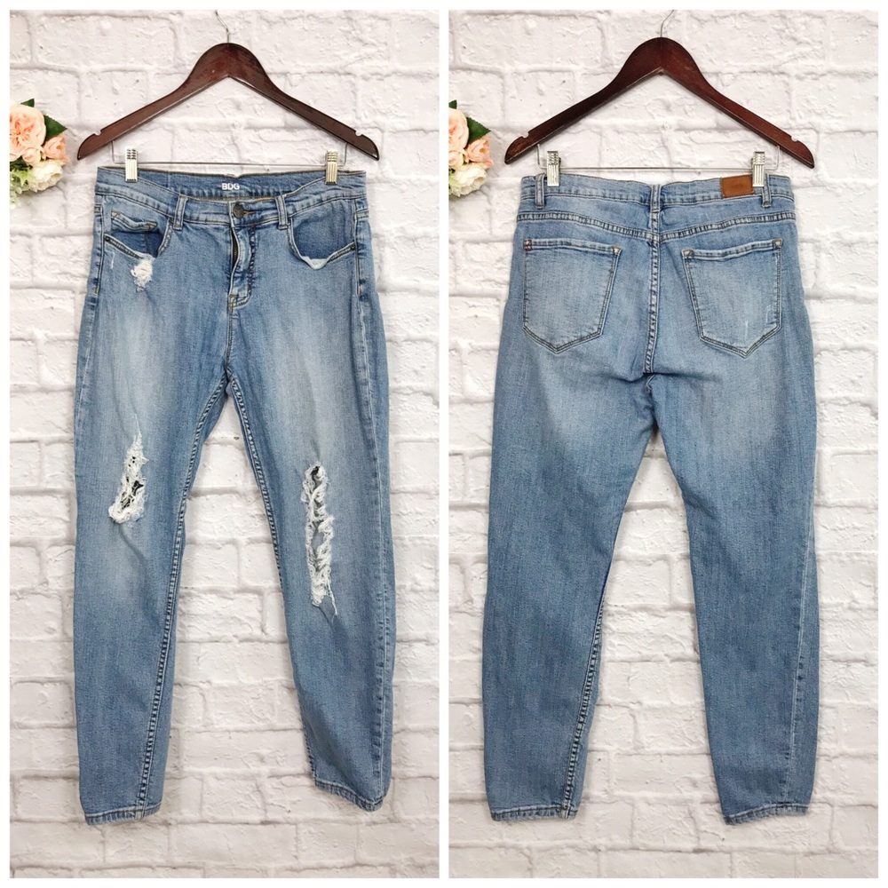 BDG mid rise twig ankle jeans size 32